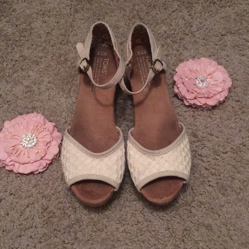 Toms wedges